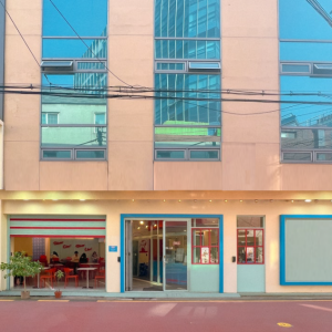 성수동 동연무장길 76평 팝업공간, 슬라이드 이미지 1